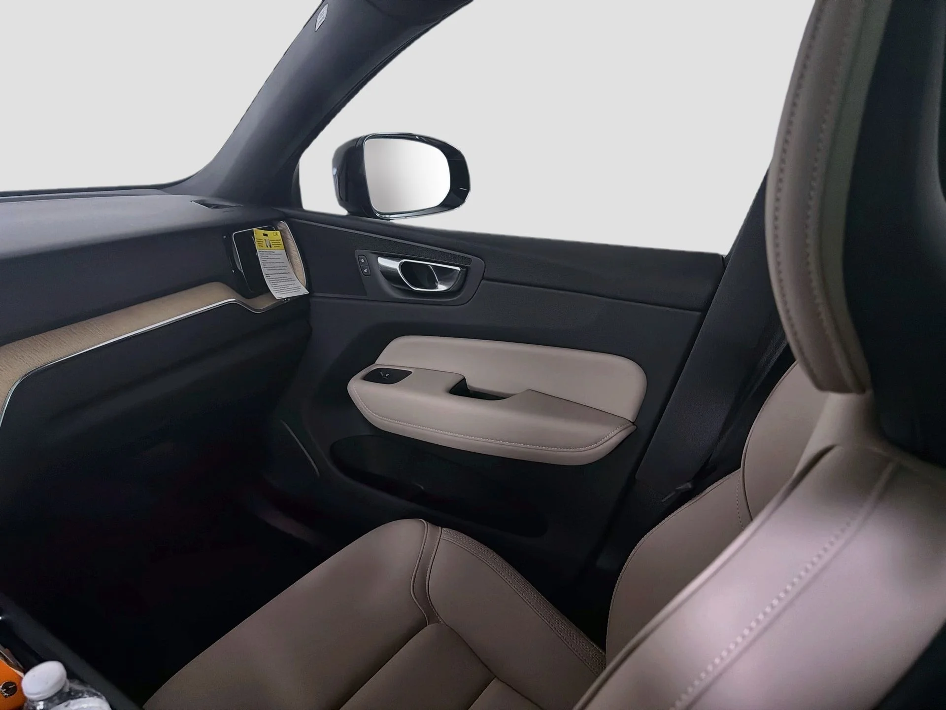 New 2026 Bright Dusk Volvo Plus image 23