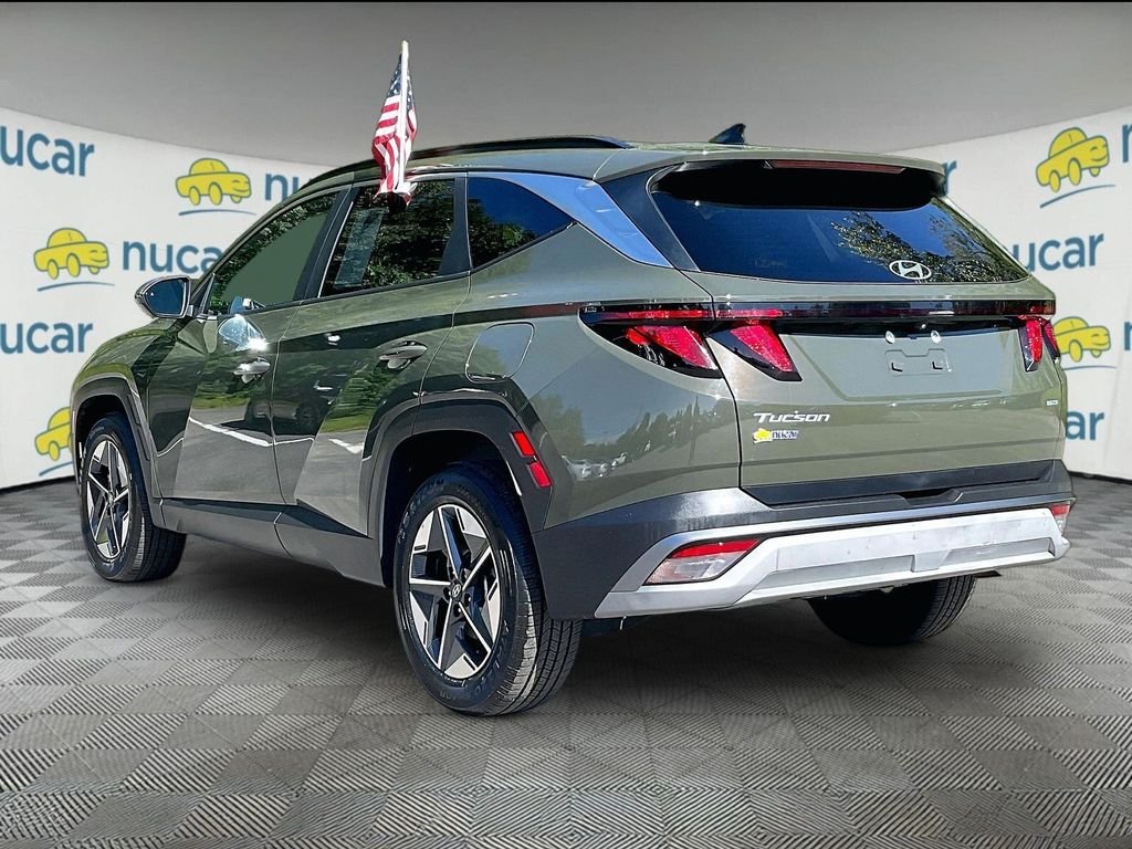 Used 2025 Green Hyundai SEL image 4