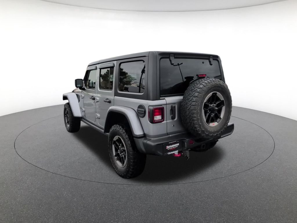 Certified Used 2018 Silver Jeep Unlimited Rubicon image 13