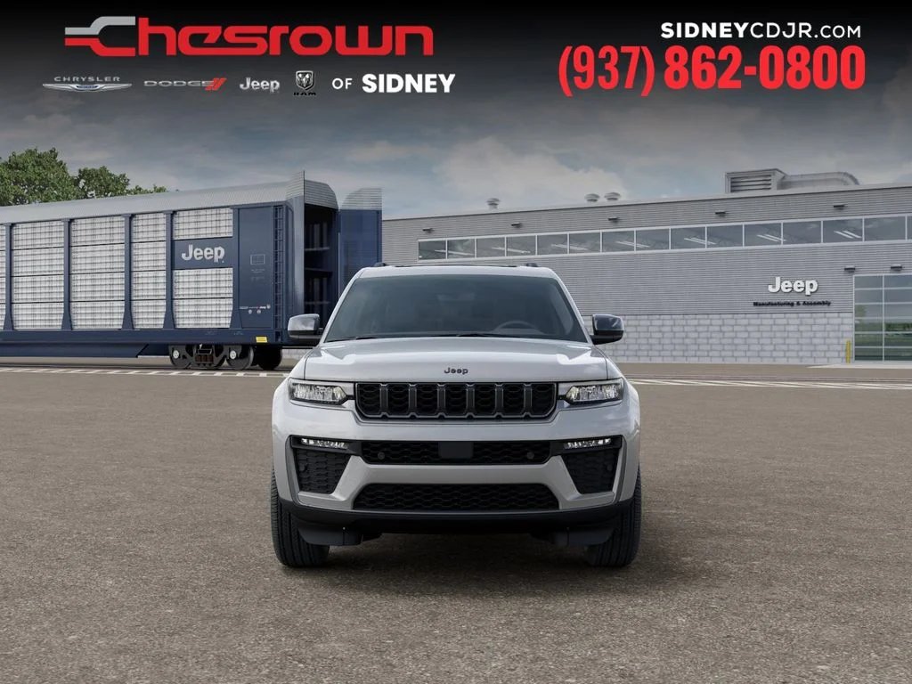 New 2026 Silver Zynith Exterior Paint Jeep Limited image 6