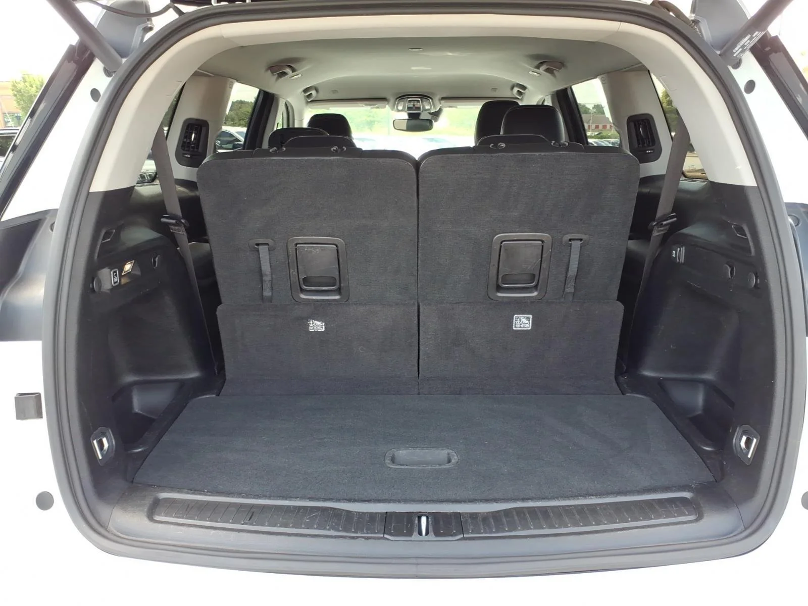 Used 2023 Bright White Clearcoat Jeep Limited image 32