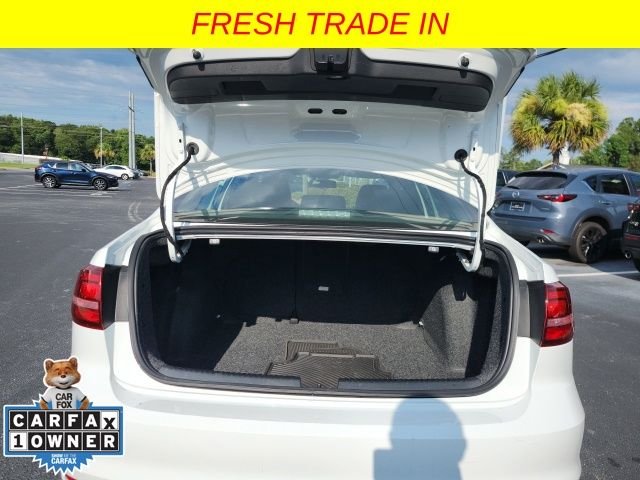 Used 2018 White Volkswagen 1.8T SE Sport image 18