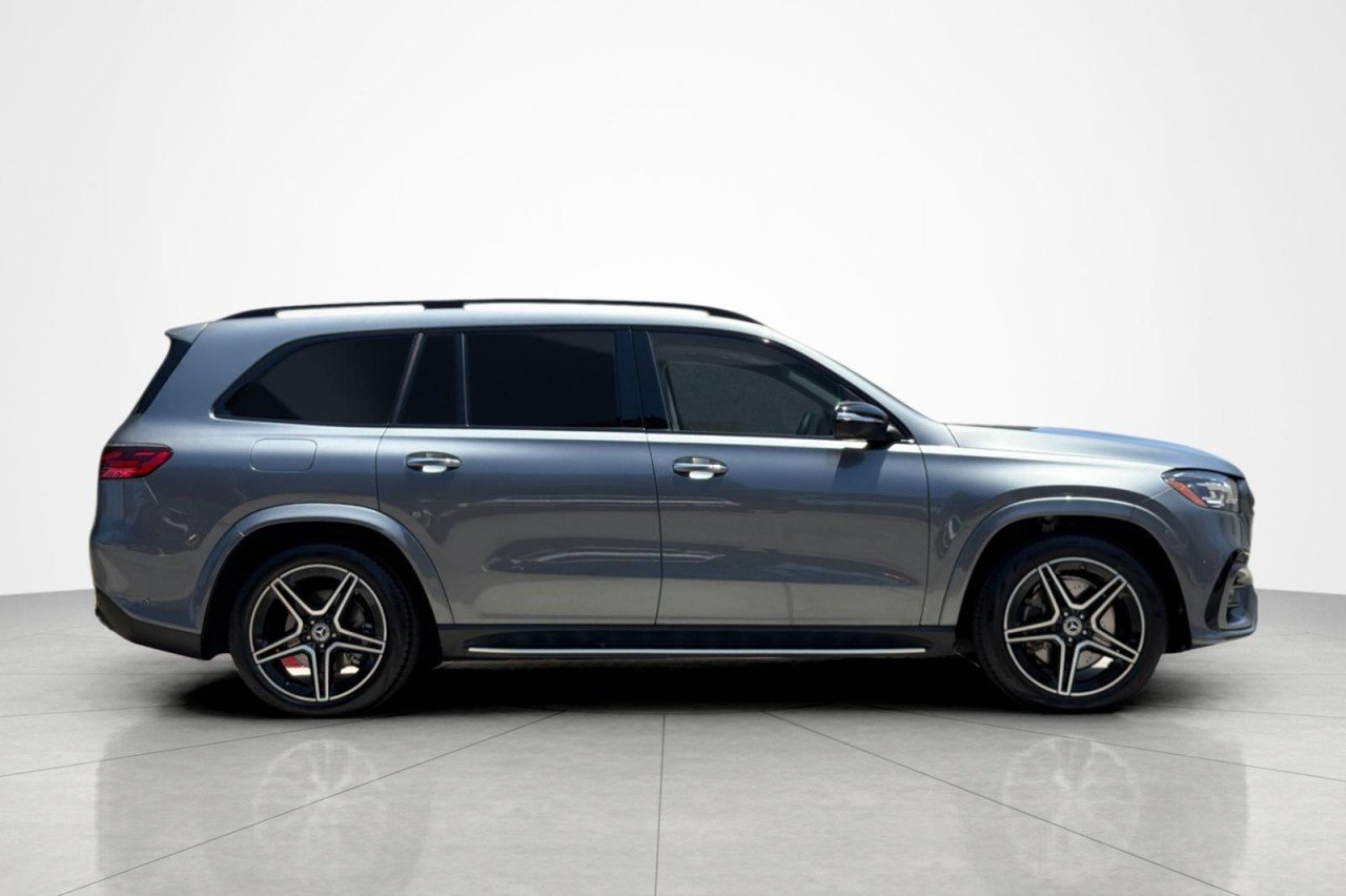 Used 2026 SELENITE GREY METALL Mercedes-Benz GLS 450 image 6