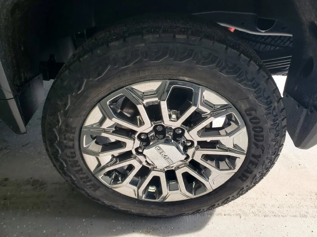 New 2026 Glacier White Tricoat GMC Denali image 38
