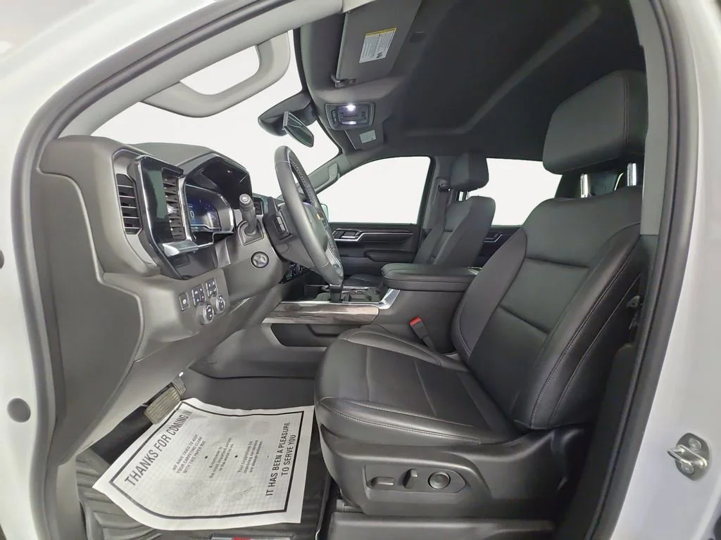 Used 2024 Summit White Chevrolet LTZ image 9