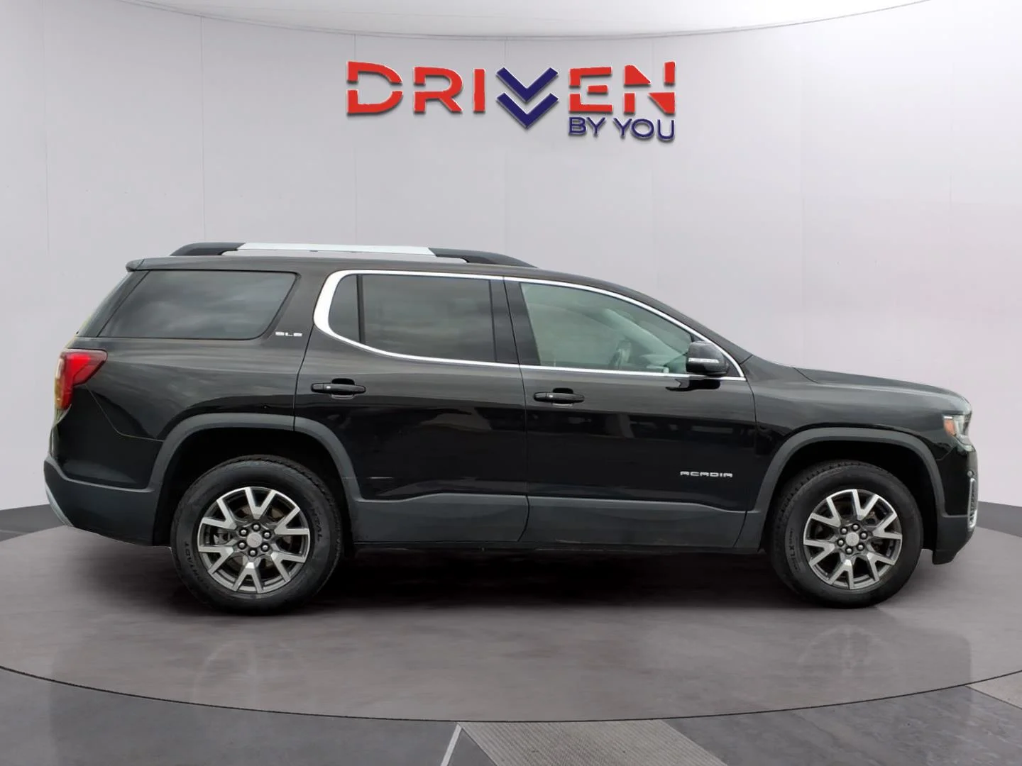 Used 2023 Ebony Twilight Metallic GMC SLE image 5