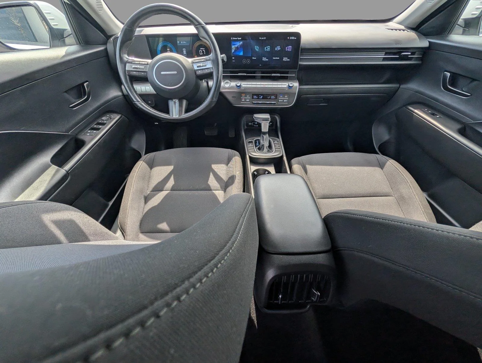 Used 2025 Atlas White Hyundai SEL image 29