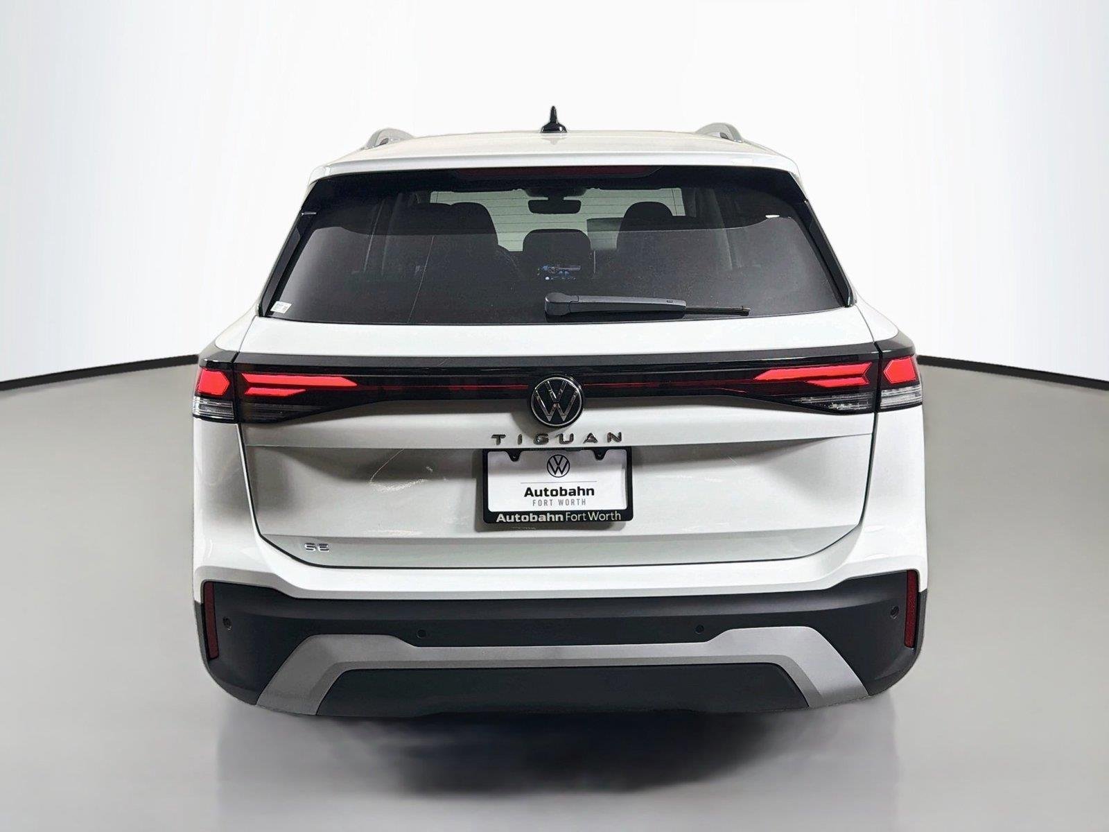 New 2026 Pure White Volkswagen SE image 6