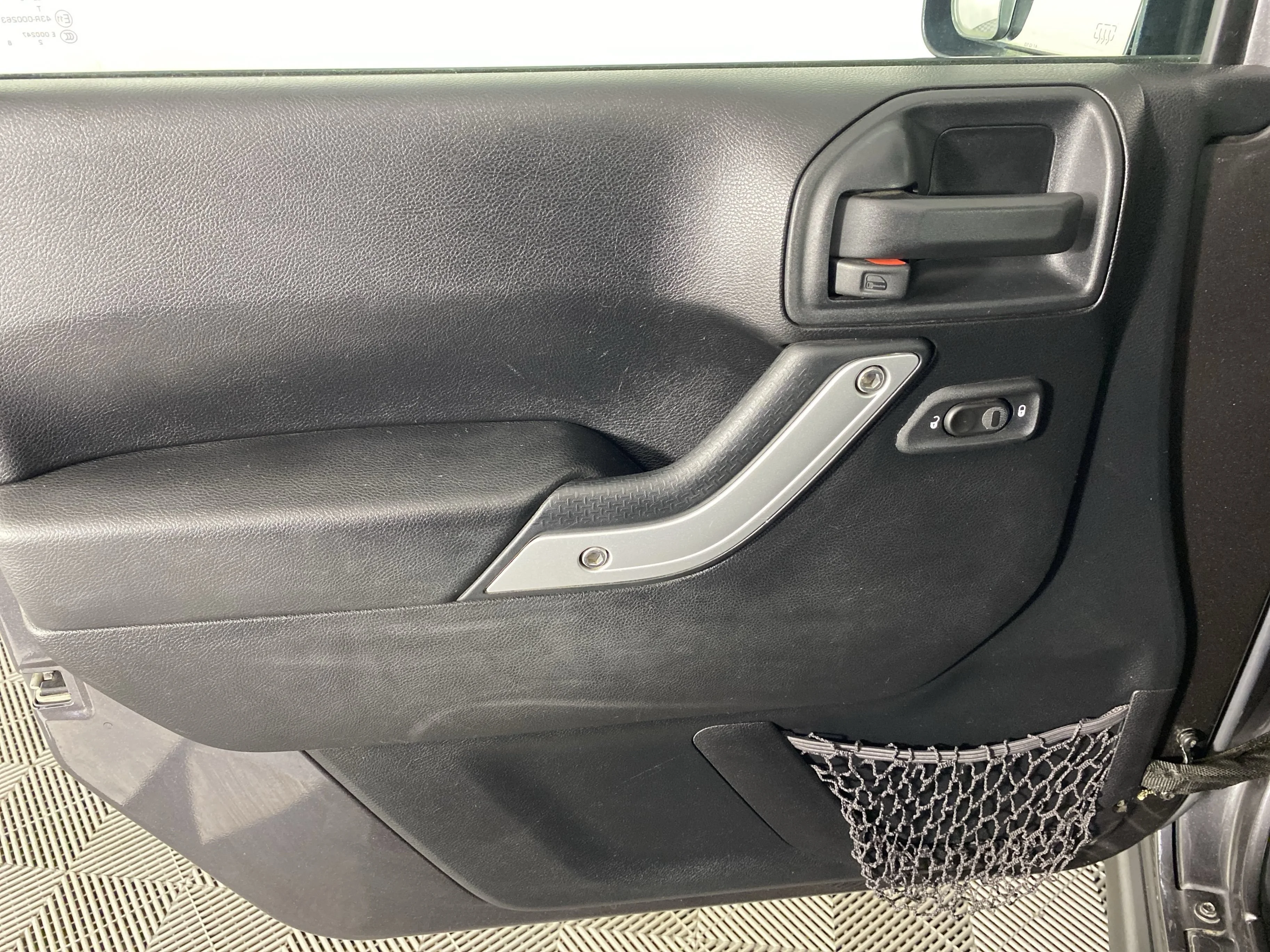 Used 2016 Granite Crystal Metallic Clearcoat Jeep Rubicon image 11