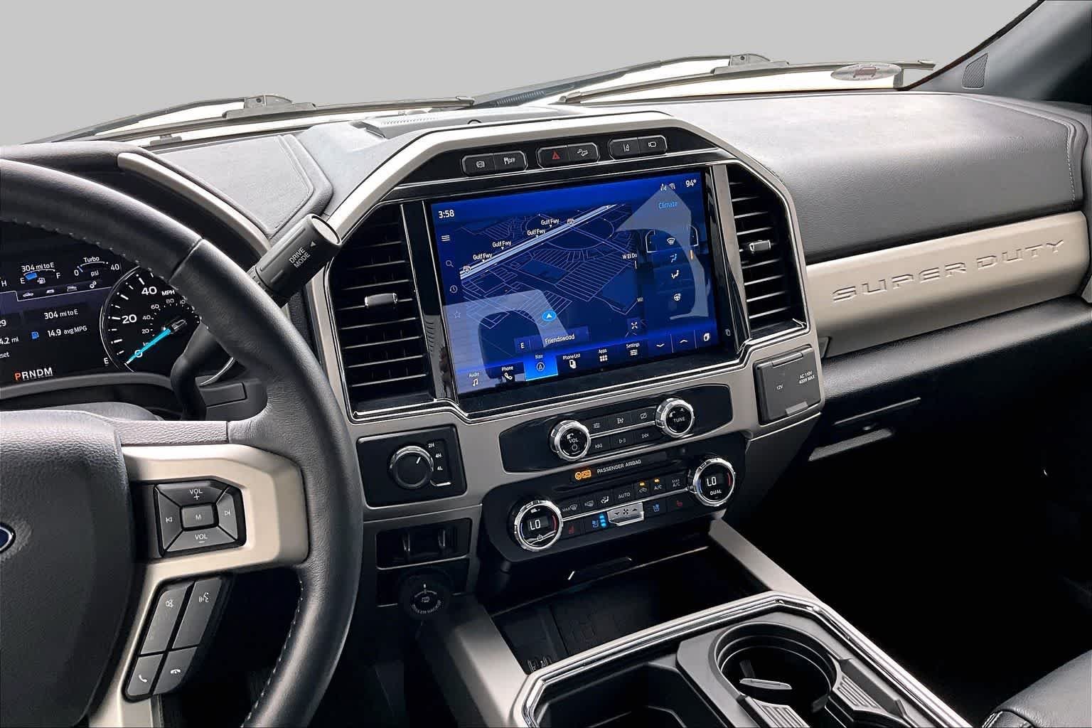 Used 2022 Star White Metallic Tri-Coat Ford LARIAT image 7