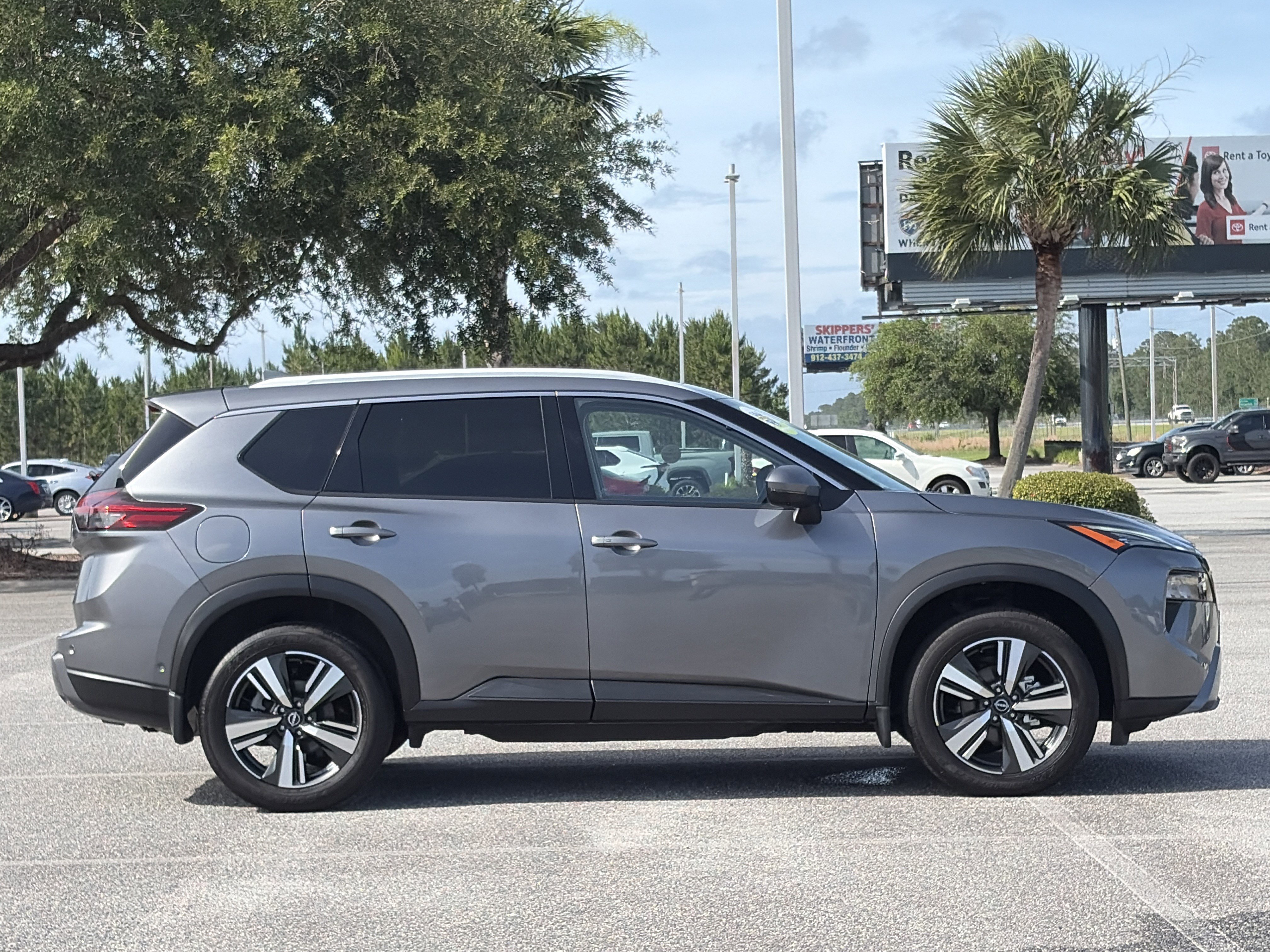 2025 Nissan Rogue SL - Photo 33