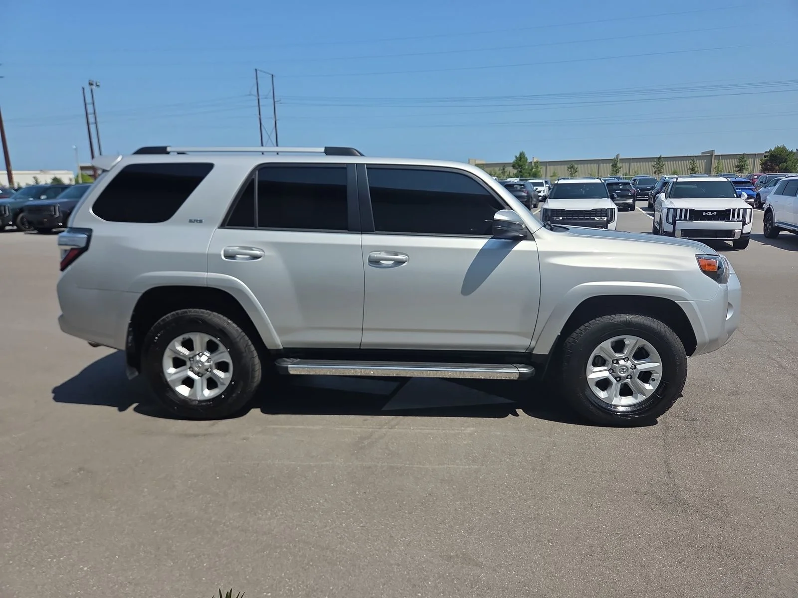 Used 2020 Classic Silver Metallic Toyota SR5 image 7