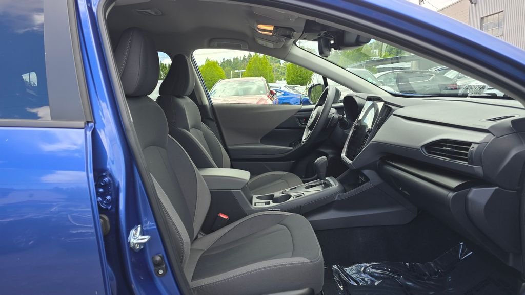 Used 2025 Daybreak Blue Pearl Subaru Premium image 11