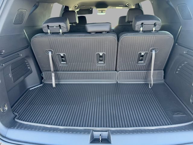 2027 Chevrolet Traverse LT - Photo 12