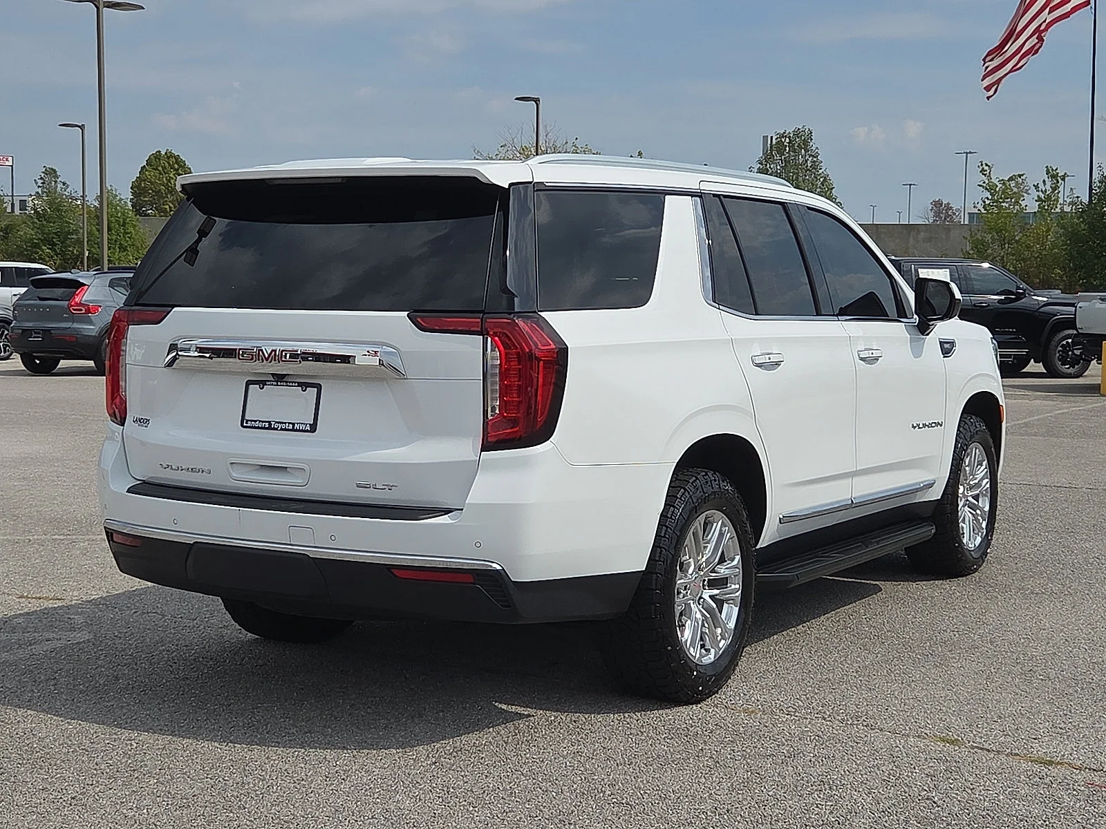 Used 2023 Summit White GMC SLT image 5