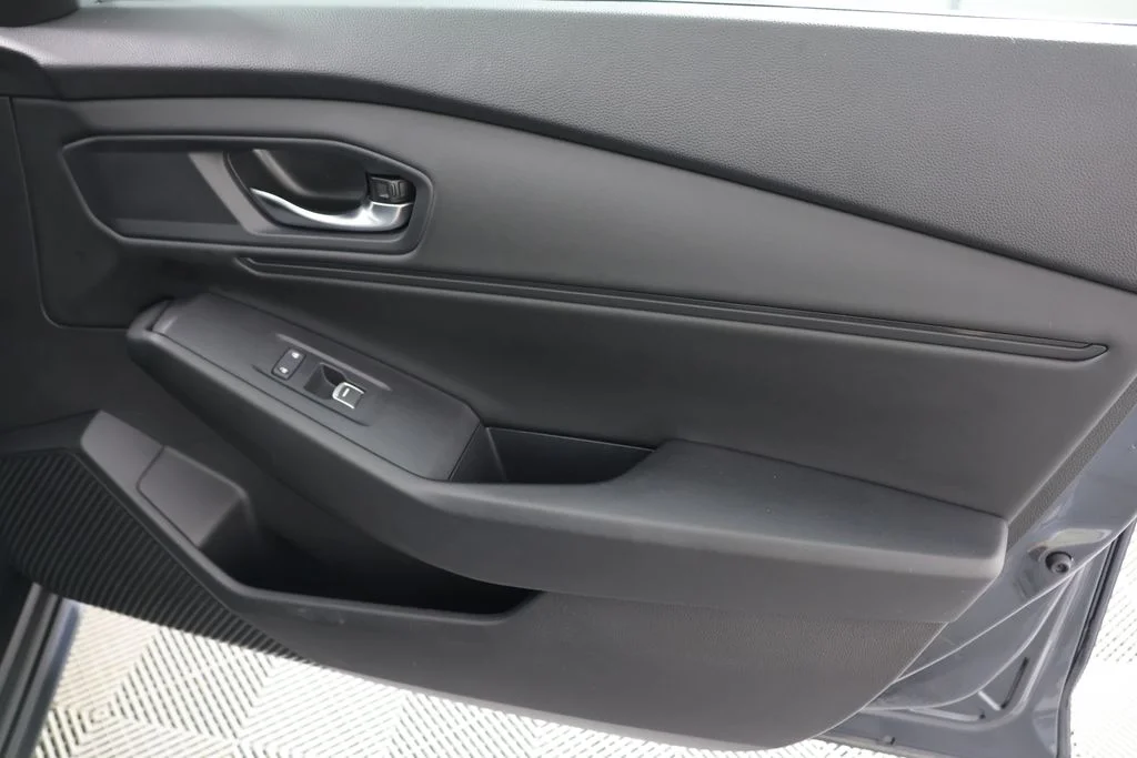 Used 2024  Honda EX image 28
