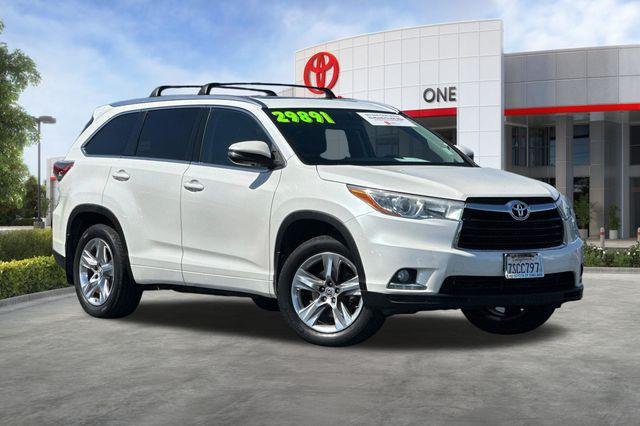 Certified Used 2016 BLIZZARD PEARL Toyota  image 2