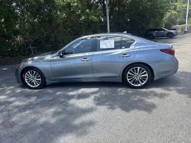 Used 2018 Blue INFINITI 3.0t LUXE image 8