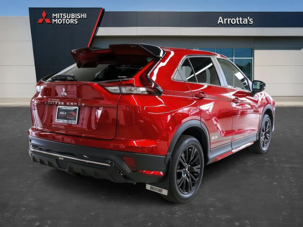New 2026 Red Diamond Mitsubishi LE image 7