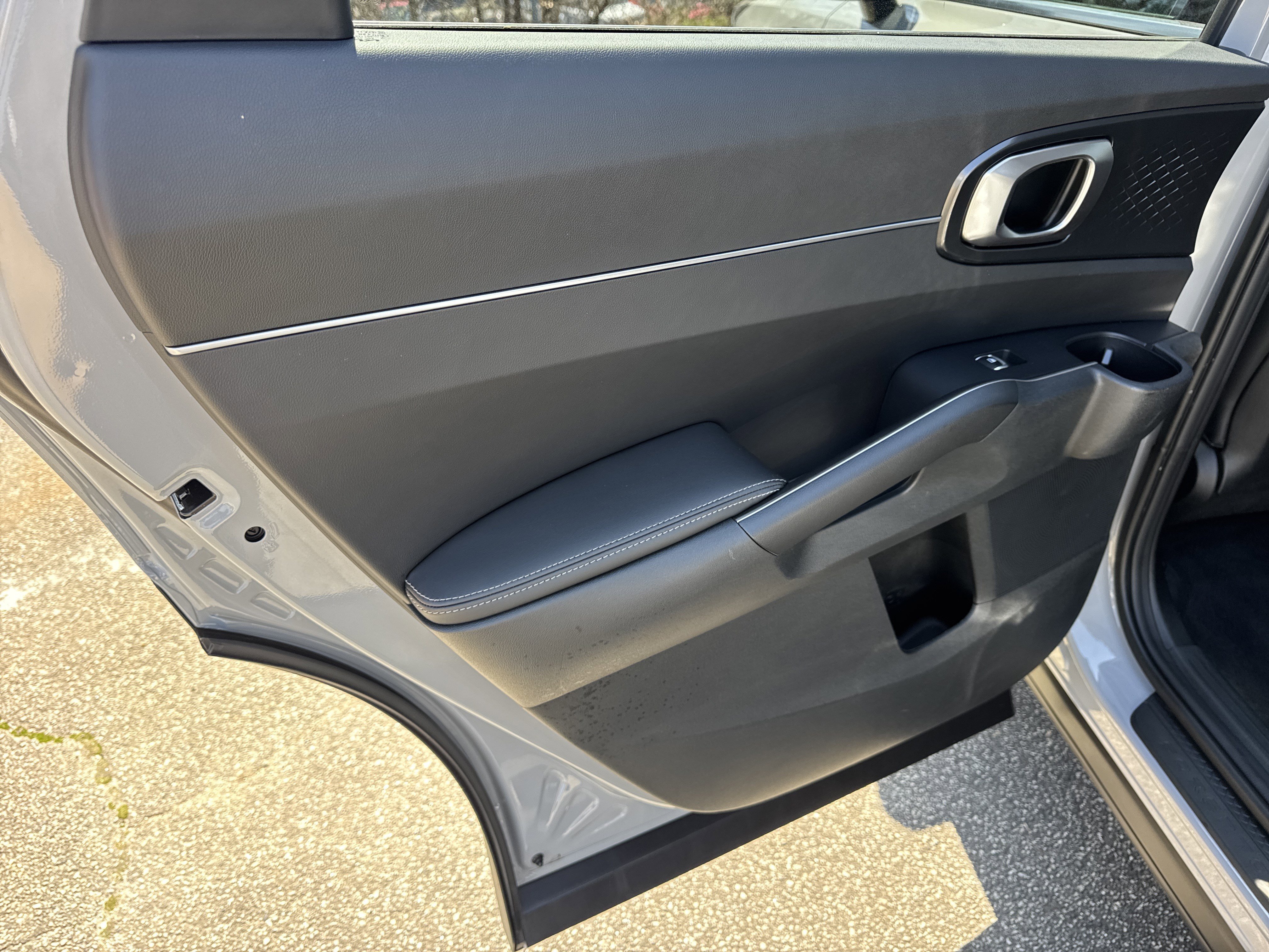 Certified Used 2025 Wolf Gray Kia EX image 21