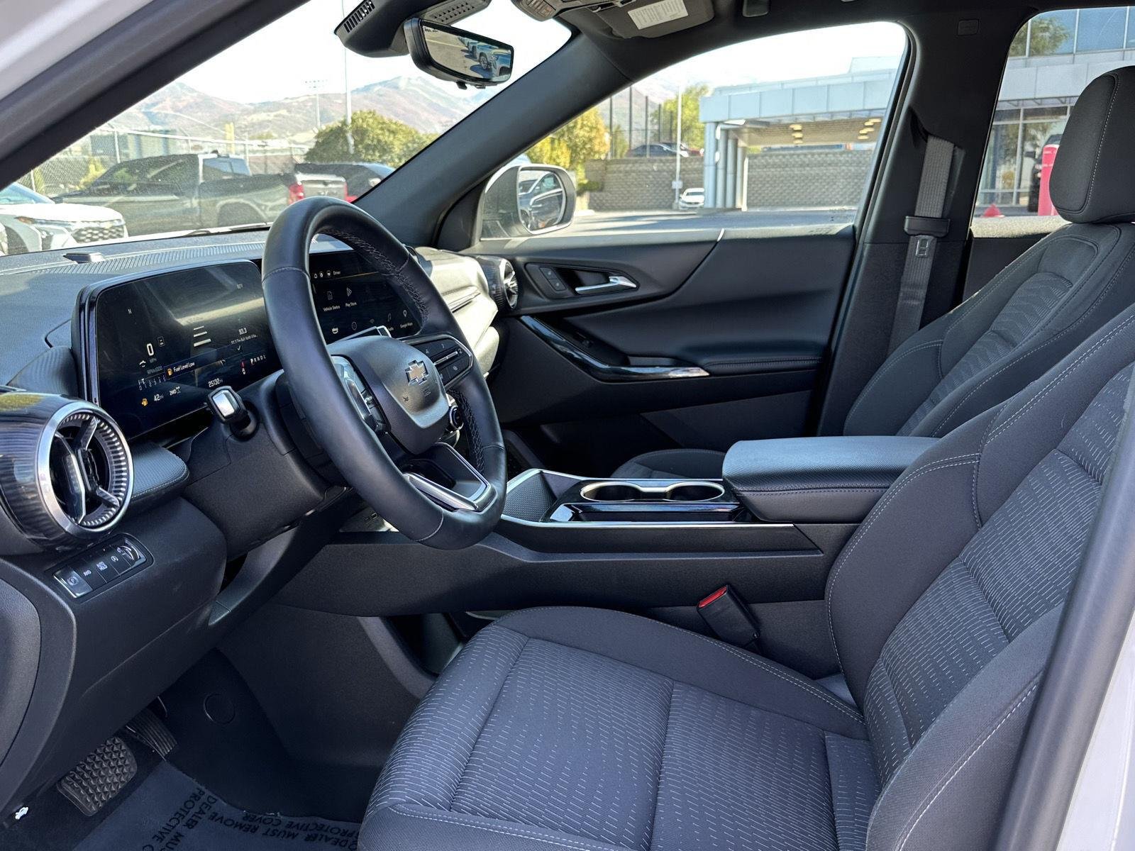 2025 Chevrolet Equinox LT - Photo 5