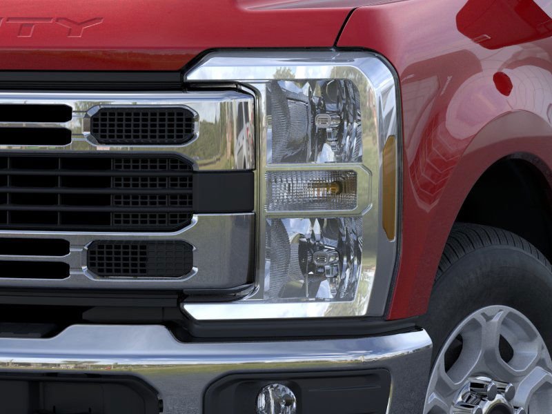 2025 Ford F-350 Super Duty Chassis Cab XLT - Photo 18