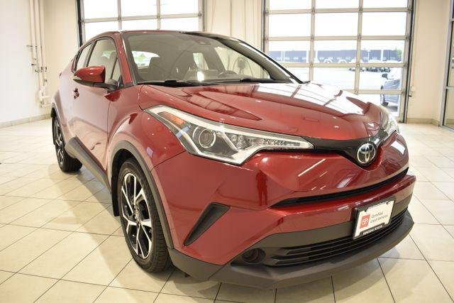 2019 Toyota C-HR XLE's photo