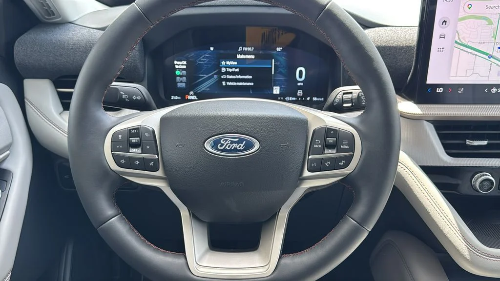New 2026 Star White Metallic Tri-Coat Ford Active image 8
