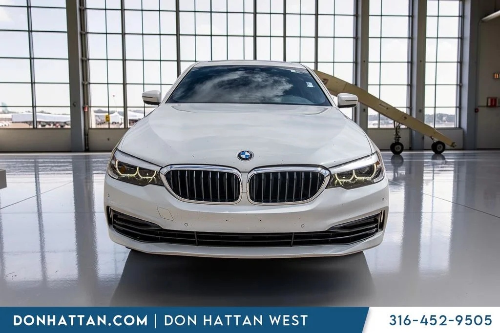 Used 2020 White BMW 530i image 30