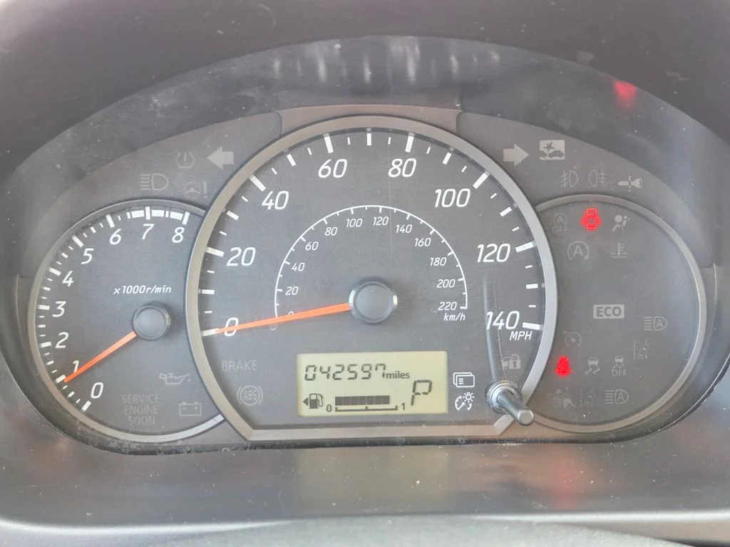 Used 2024  Mitsubishi ES image 26
