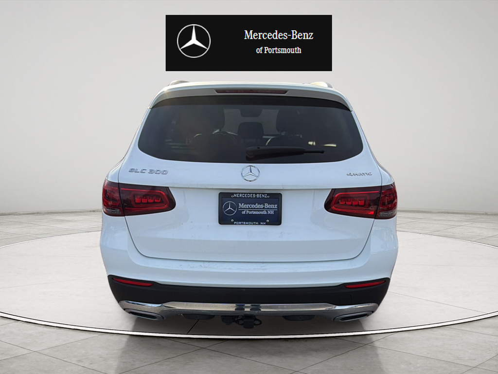 Used 2022 White Mercedes-Benz GLC 300 image 4