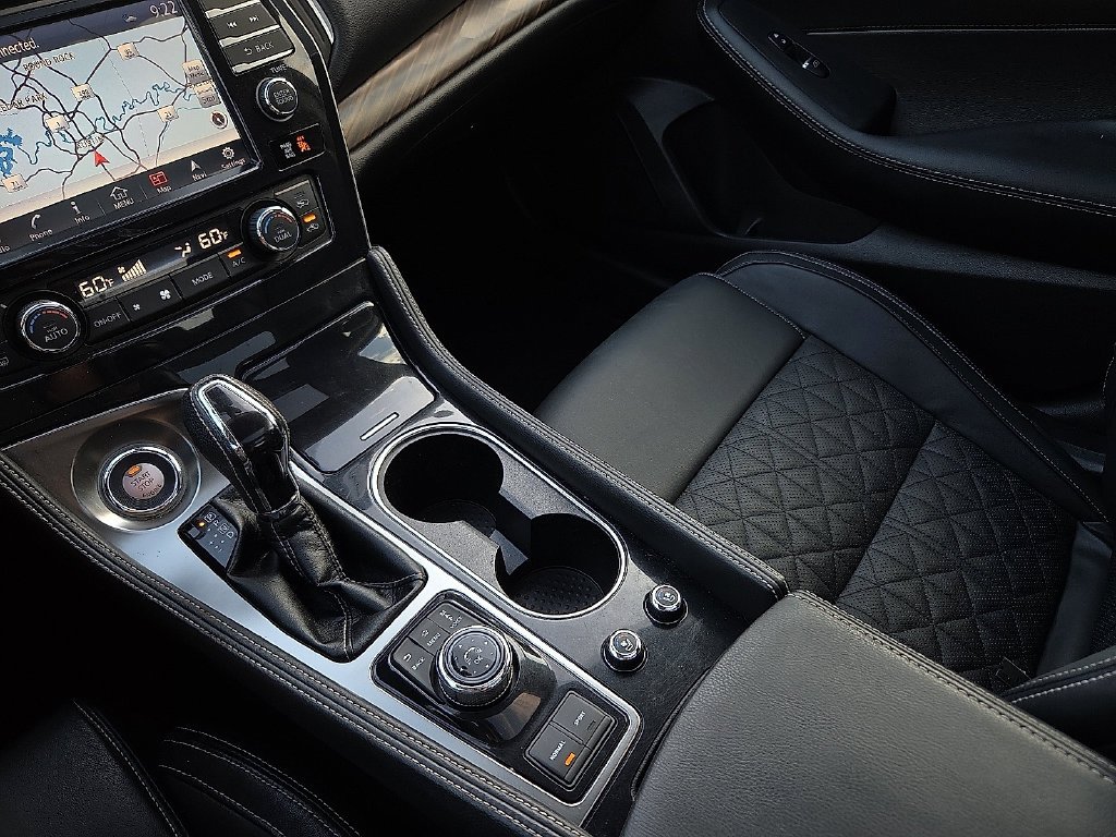 Used 2018 Black Nissan Platinum image 25