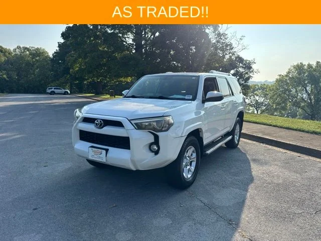 Used 2016 White Toyota SR5 image 3