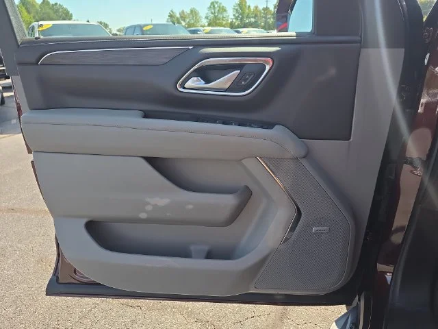 Used 2022 Orange Chevrolet LT image 29