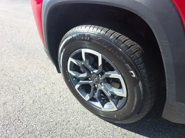 Used 2025 Red Chevrolet ACTIV image 12