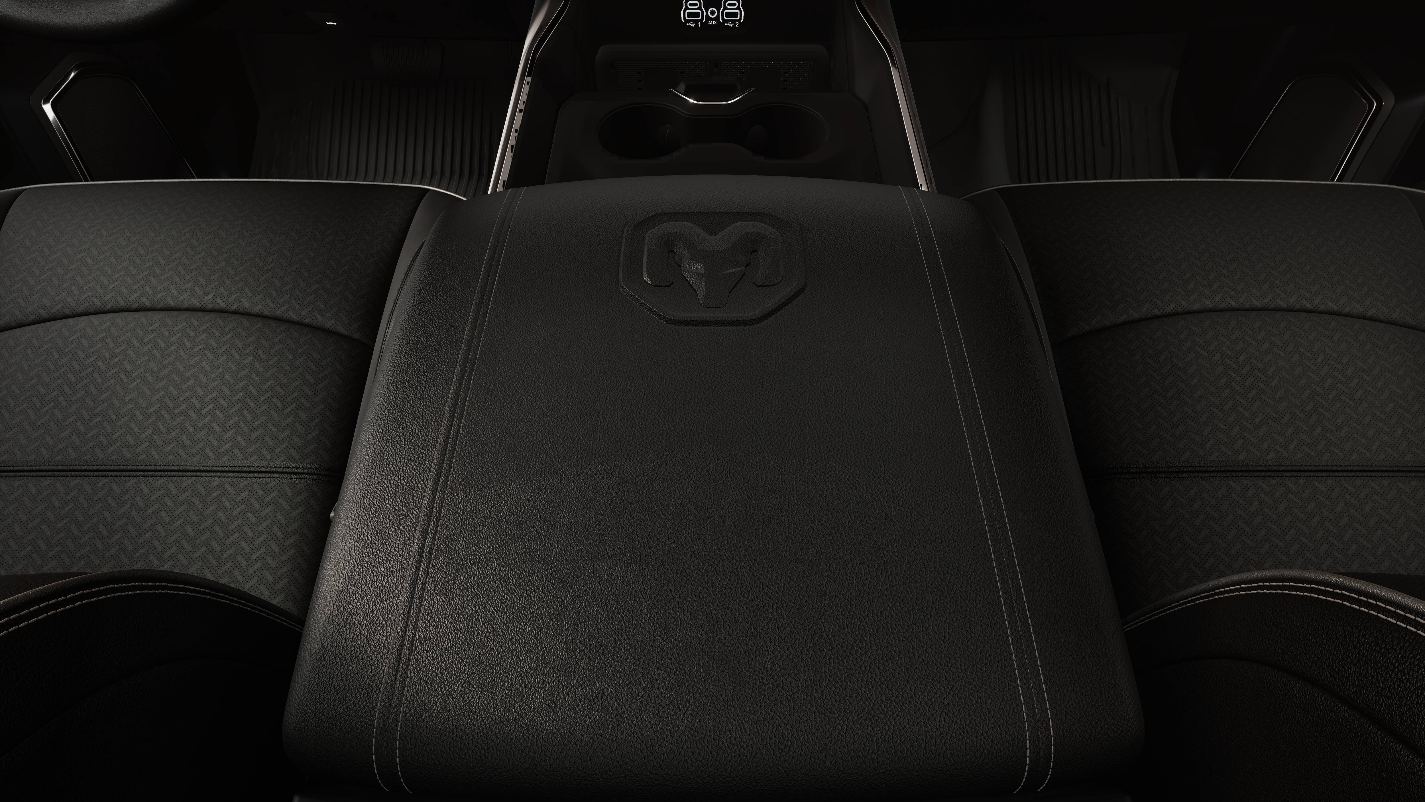 New 2026 Diamond Black Crystal Pearl-Coat Exterior Paint RAM LARAMIE image 4