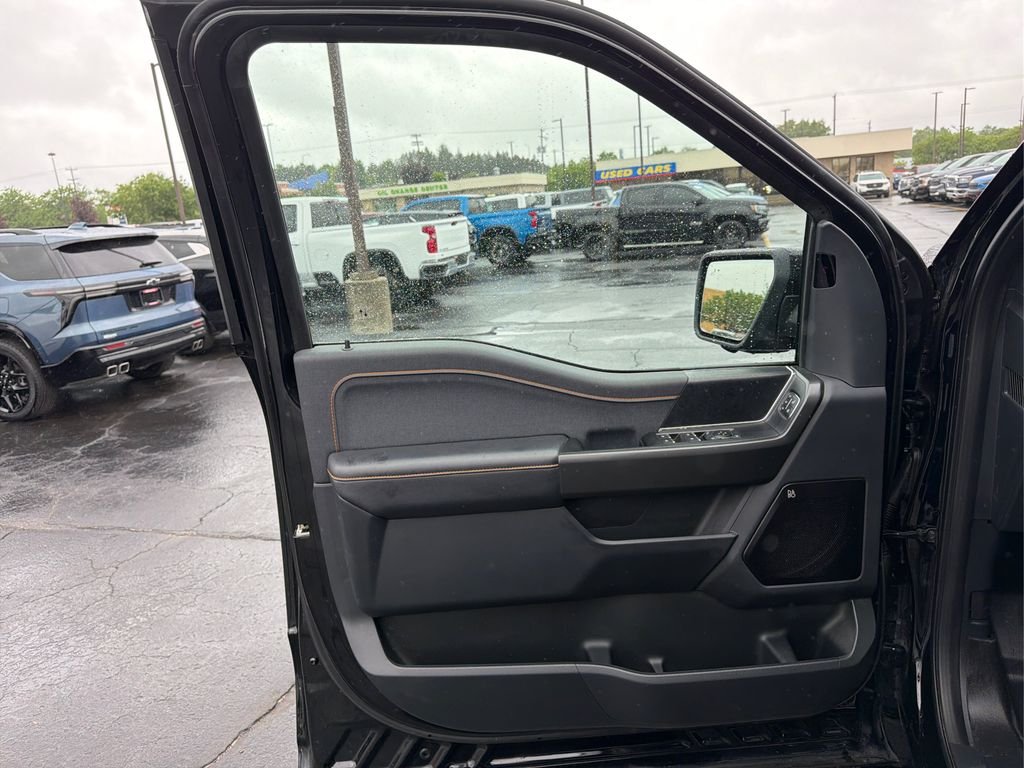 Used 2025 Black Metallic Ford Tremor image 17