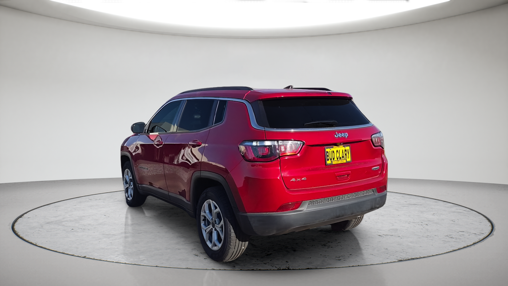 Used 2025 Red Jeep Latitude image 9