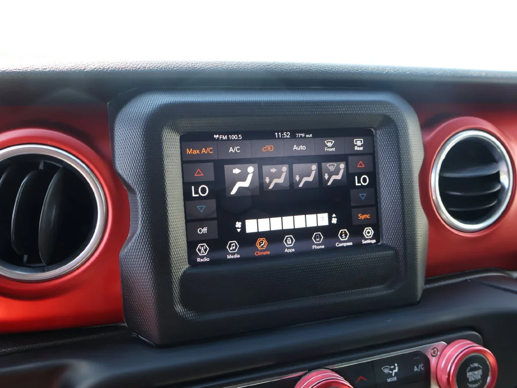 Used 2019 Granite Crystal Clearcoat Metallic Jeep Rubicon image 27