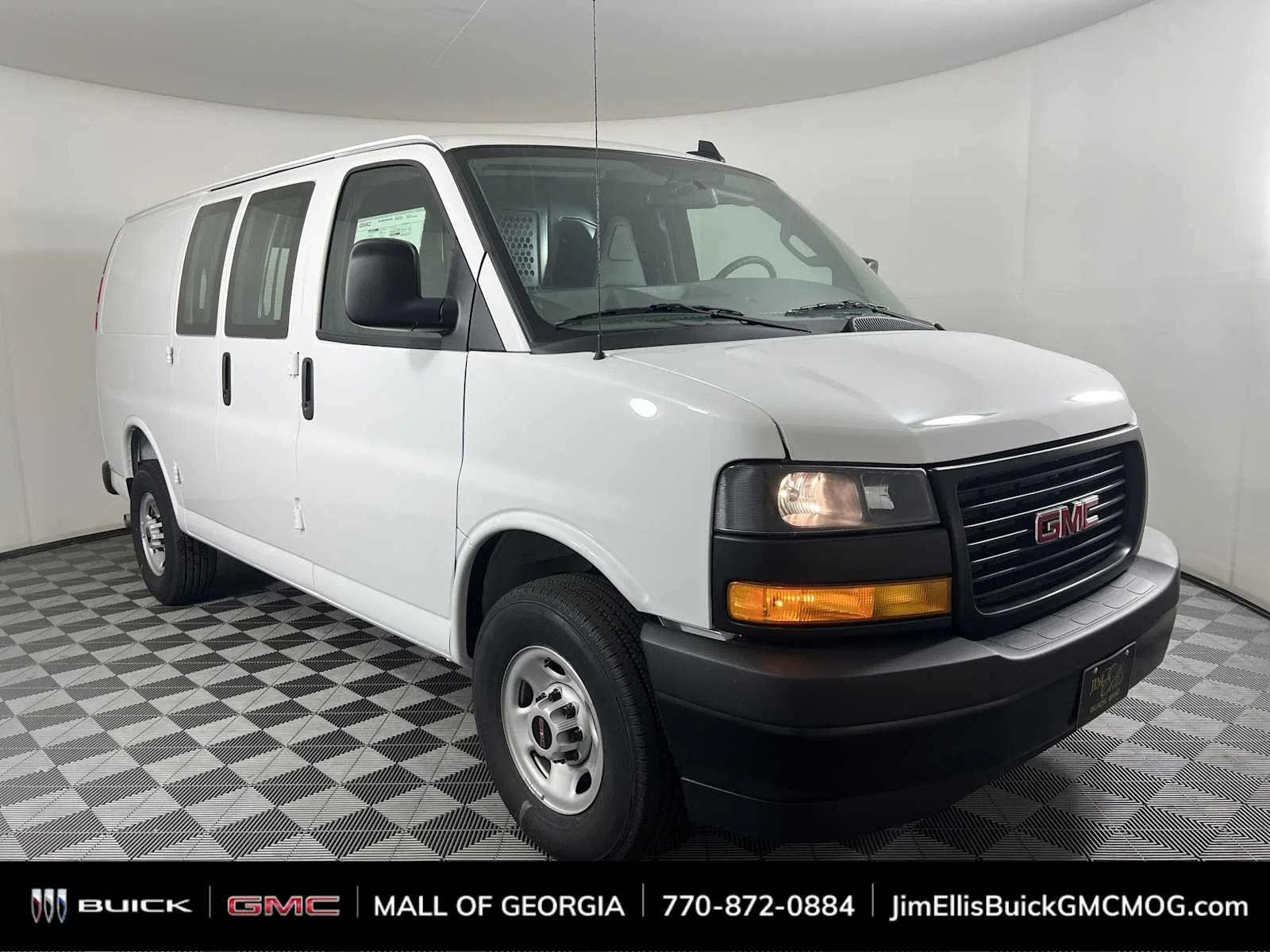 2025 GMC Savana 2500's photo