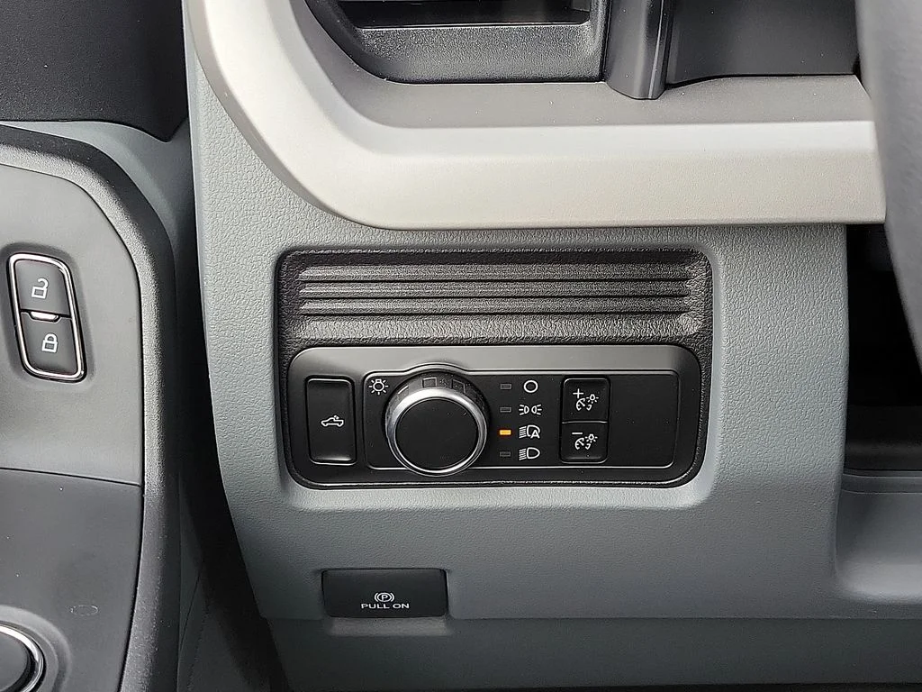 New 2026 Oxford White Ford F-250® XL image 13