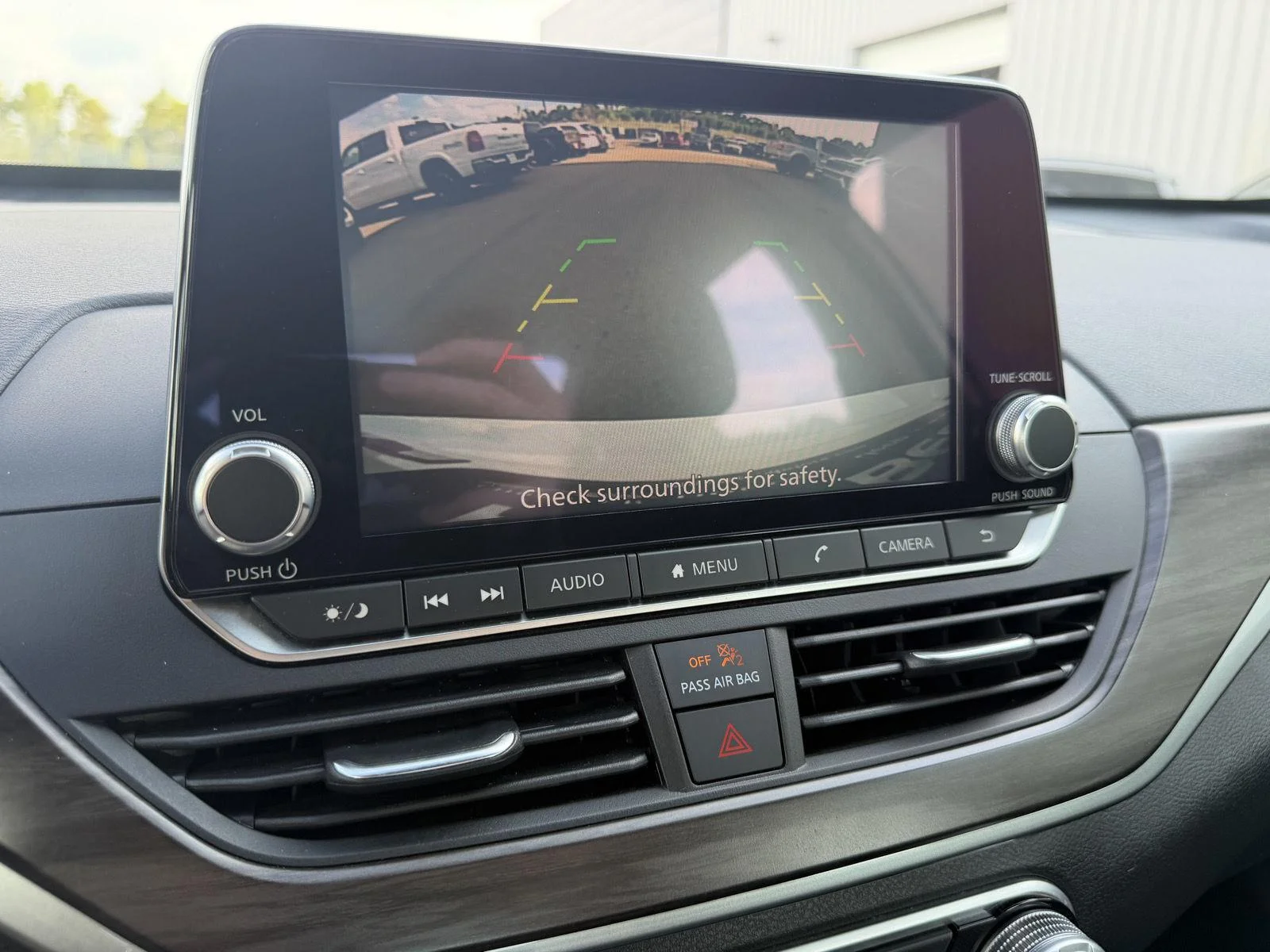 Used 2025 Glacier White Nissan SV image 12