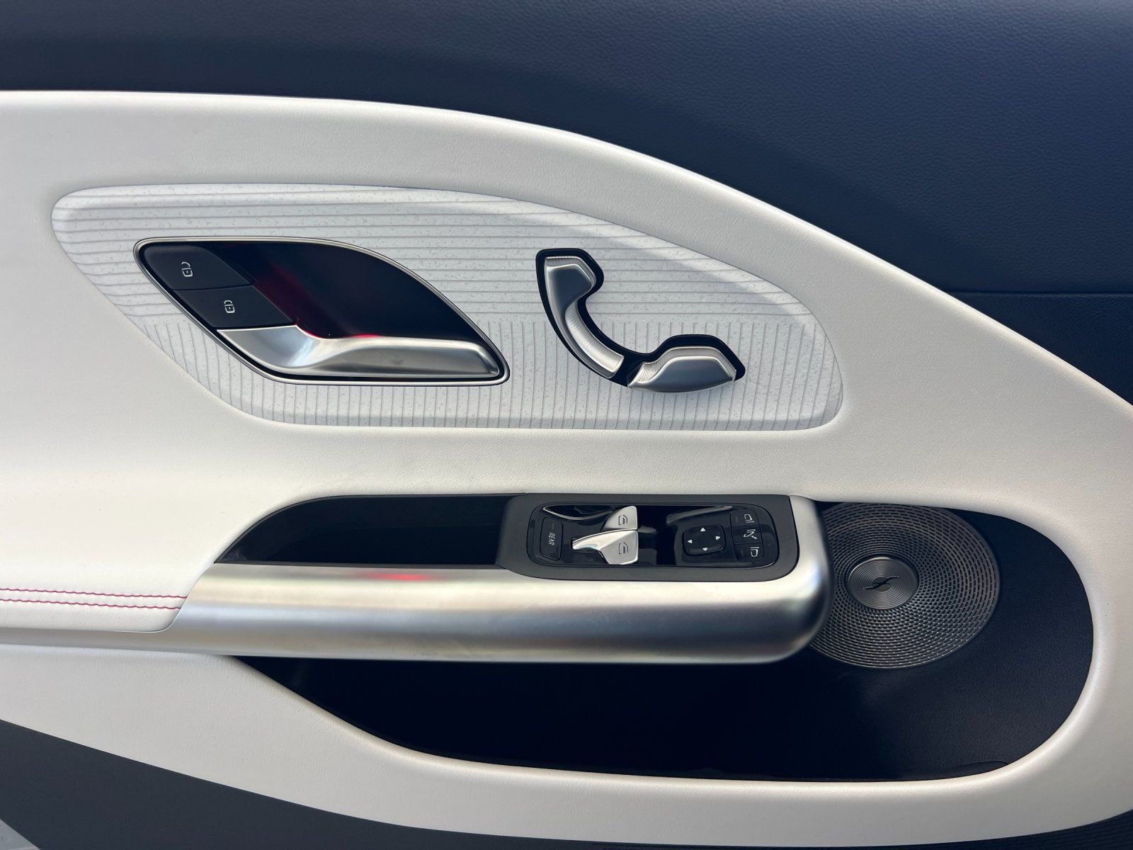 New 2027 MANUFAKTUR Alpine Grey Mercedes-Benz 250+ image 14