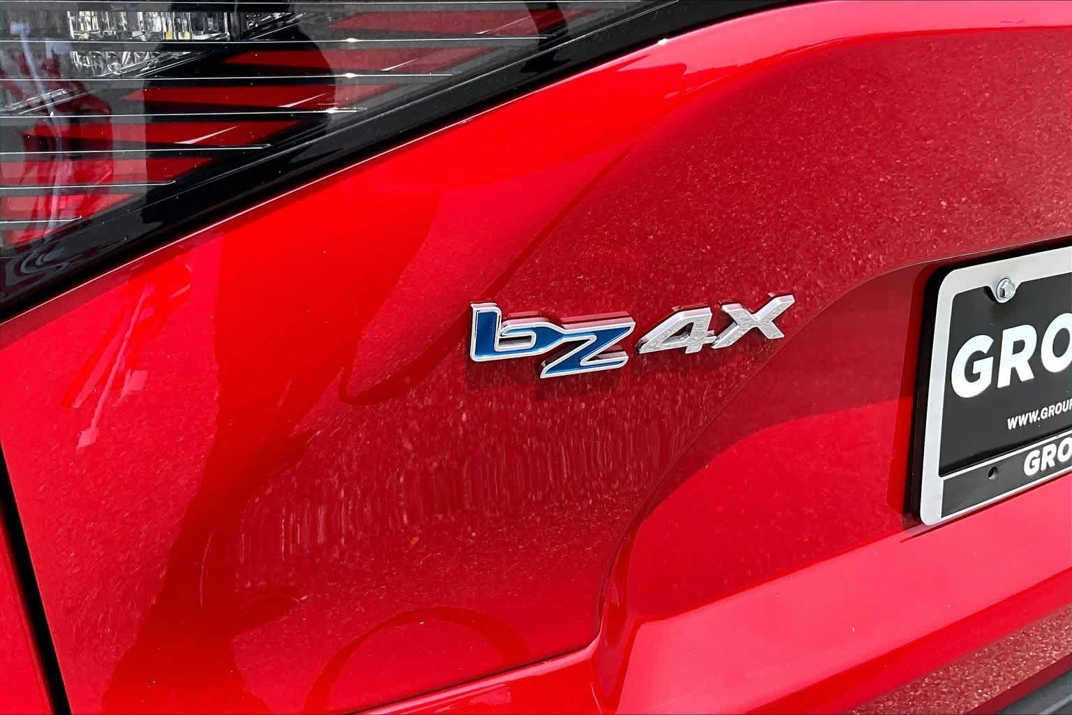 Used 2025 Supersonic Red Toyota XLE image 30