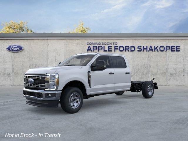 2026 Ford F-350 XL 4x4 Crew Cab 179-In SRW's photo