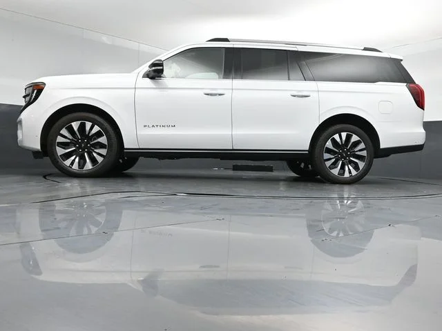 Certified Used 2025 Oxford White Ford Platinum image 38