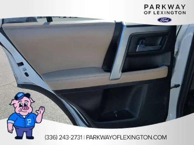 Used 2016 White Toyota SR5 image 25