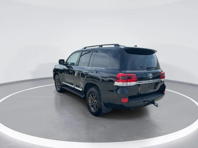 Used 2017 Black Toyota  image 5