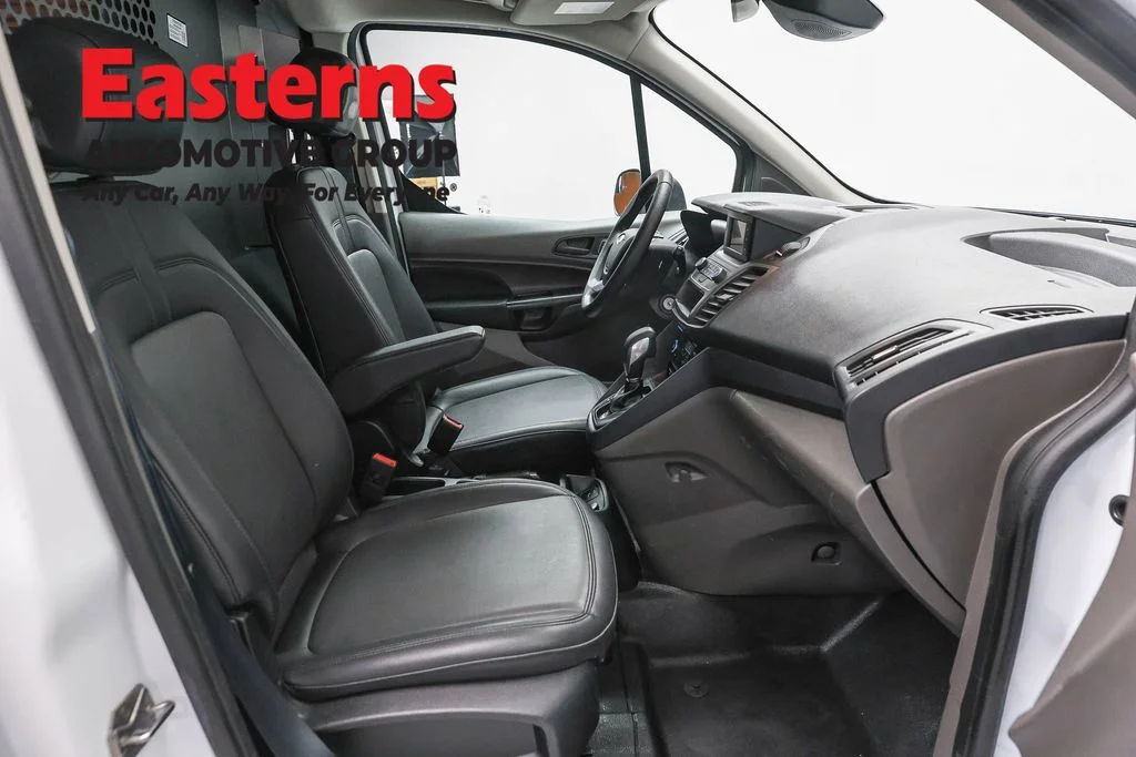 Used 2022 White Ford XL image 26