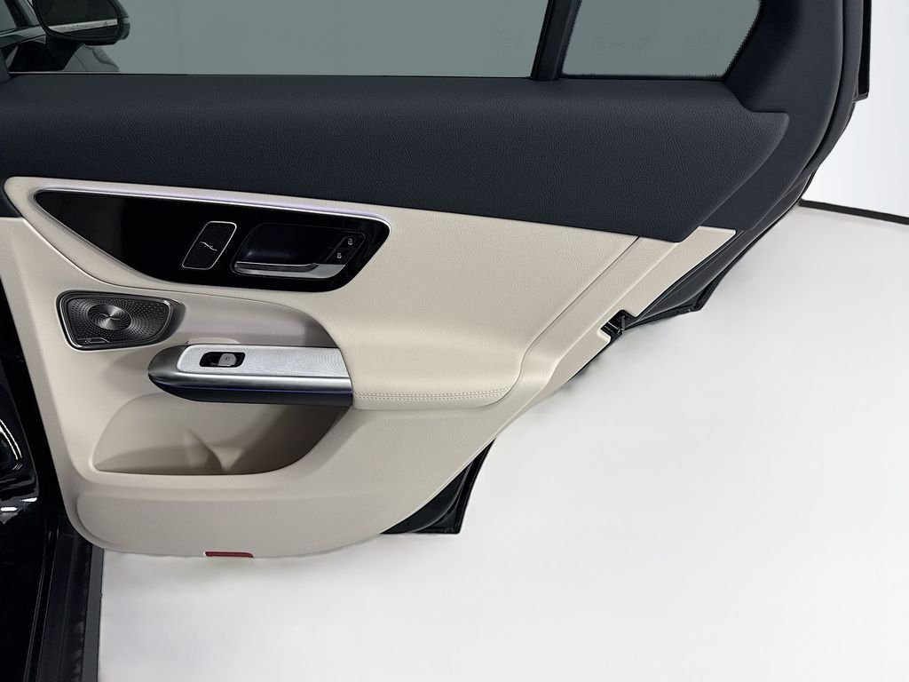 New 2026 Black Mercedes-Benz GLC 300 image 26